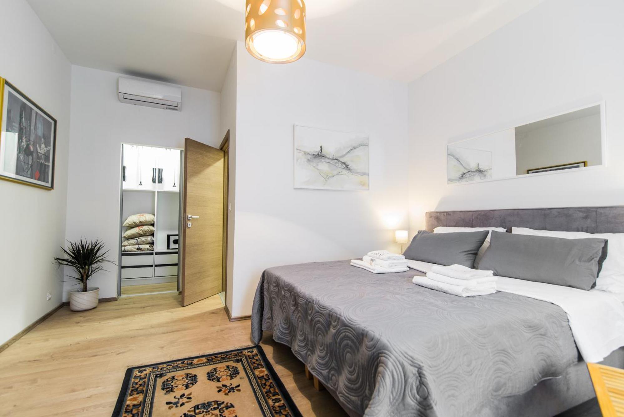 Polai Center Apartments ภายนอก รูปภาพ